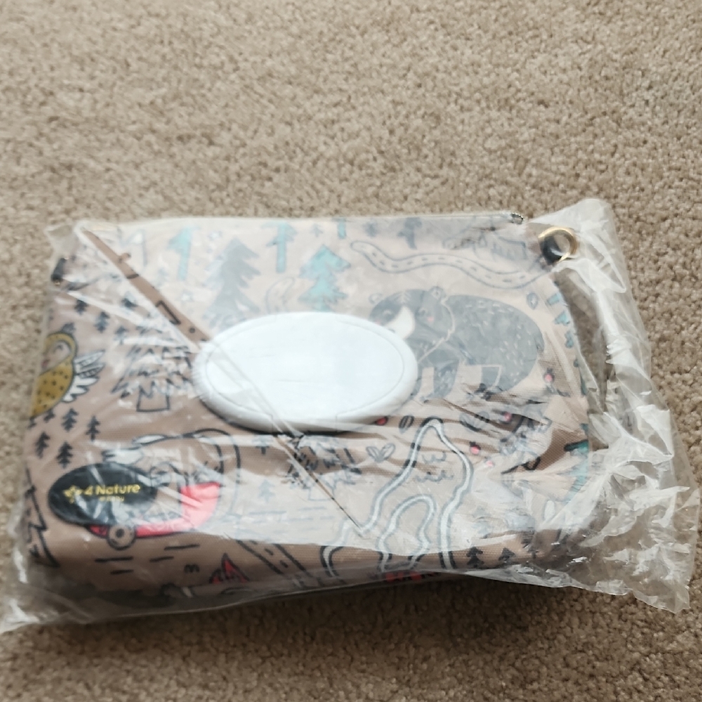 Nature Print Tan Diaper Pouch - Picture 6 of 10